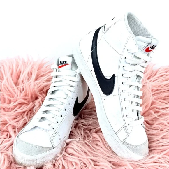 Nike Blazer Mid ‘77 SE Shoes - Picture 2 of 8